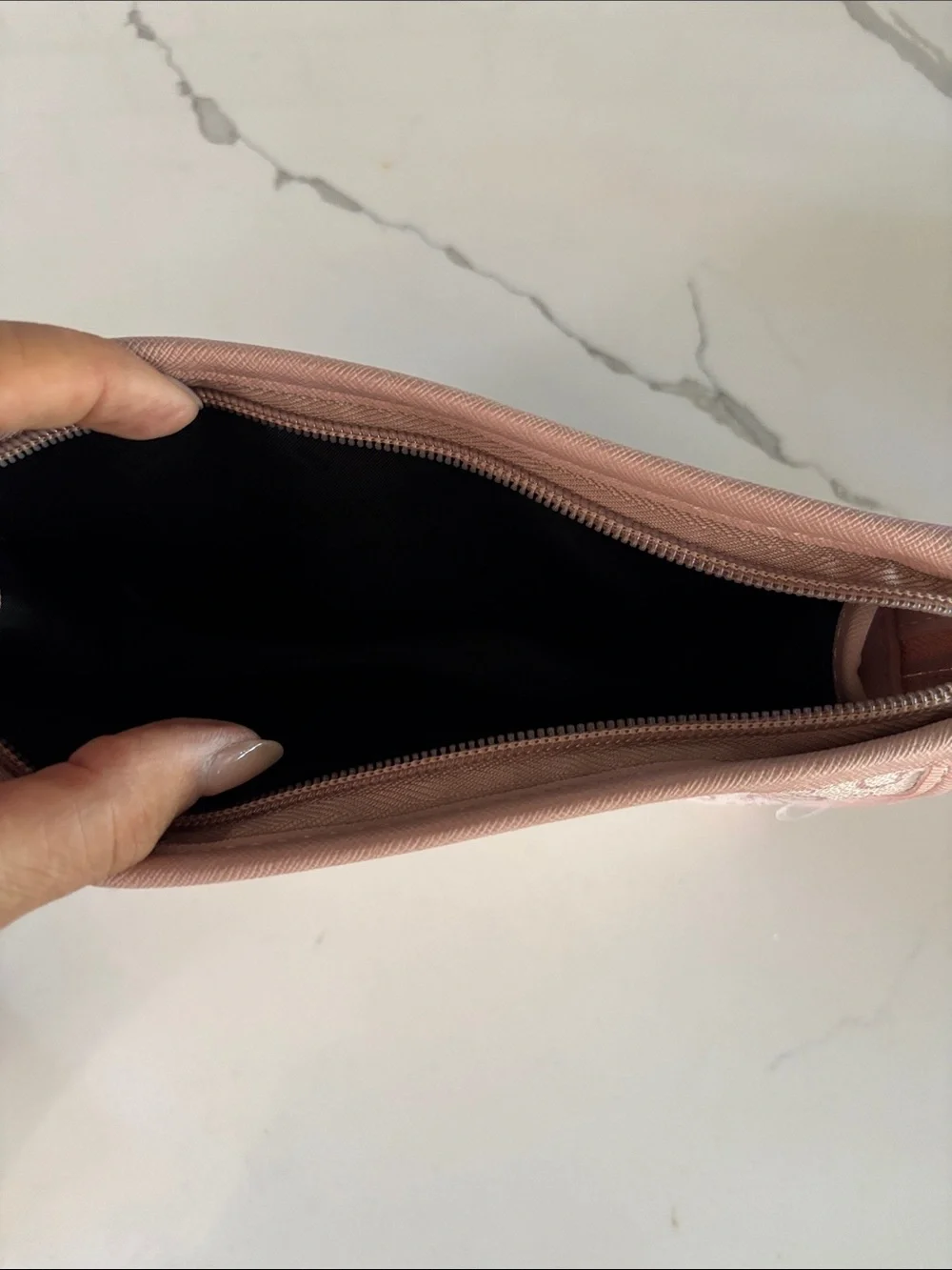 NWOT GUESS Junction Travel Cosmetic Duo Pouch Set, Blush & Cream